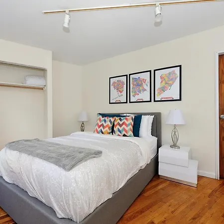 Places4stay Greenwich Comfort Rooftop