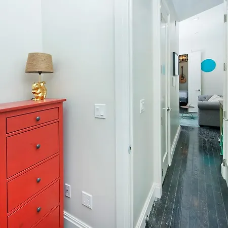 Apartment 2 Bedroom In Lenox Hill *