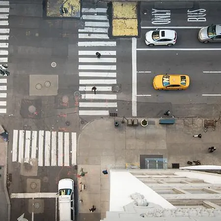 U Fifth Avenue, Empire State Building 3*