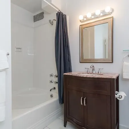 Four-bedroom On E 62nd Street Apt 2 Apartment