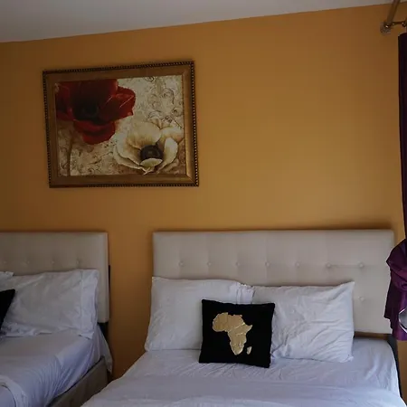 The Chauncey House Hostel *