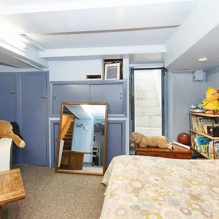 Park Slope Apartment *