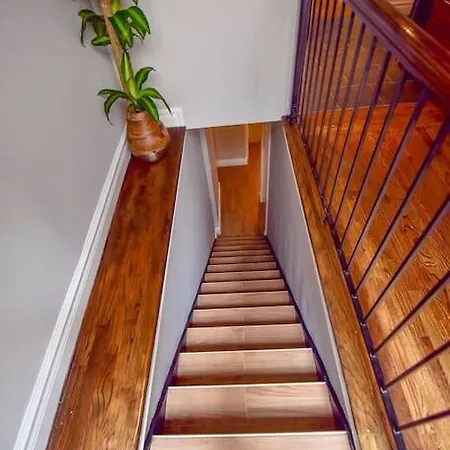 Luxury Triplex 3 Bedroom Soho W/ Private Patio!!! Apartment