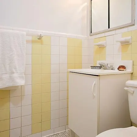 1 Bedroom Duplex In Nyc W/outdoor Space *