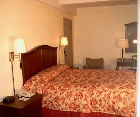 By Marriott Manhattan/ Midtown Eastside 4*