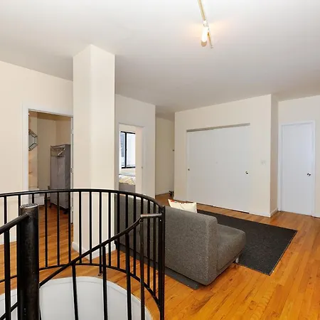 Places4stay Greenwich Comfort Rooftop * New York