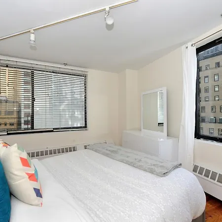 Places4stay Greenwich Comfort Rooftop *