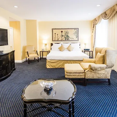 Hotel 3 West Club 3*