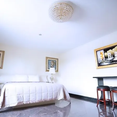 Paris 3*