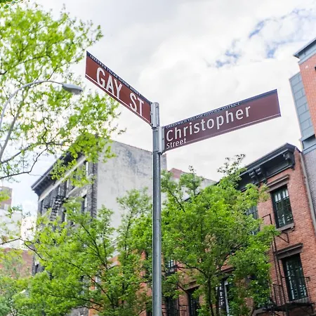 Prime Location In West Village 1 Bedroom With 2 Baths Apartment