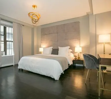 Luxury Three Bedroom - Midtown 8