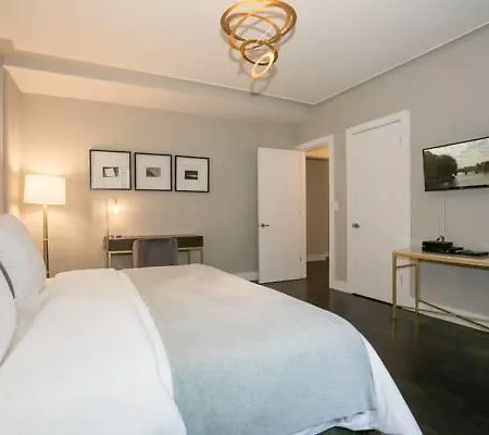 Apartment Luxury Three Bedroom - Midtown 8