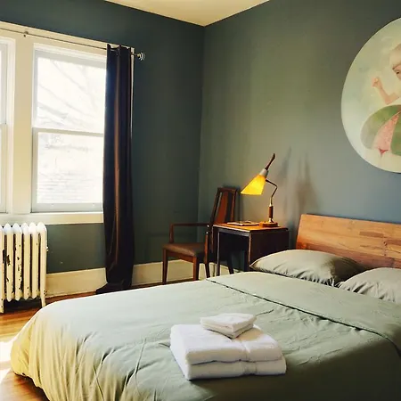 Holiday home Jackson Heights House Townhouse New York