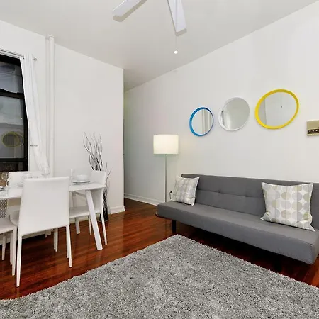 Places4stay Upper West Side Comfort Apartment *