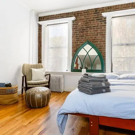 Stylish With A Relaxing Ambience Soho Apartment