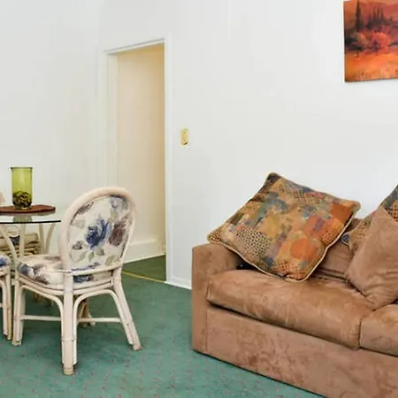 Holiday home Stunning 7 Bedroom With 4 Bathrooms - Sleeps 25 New York