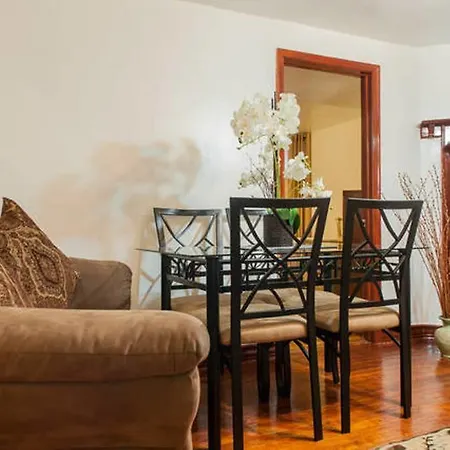 Stunning 7 Bedroom With 4 Bathrooms - Sleeps 25 Holiday home *