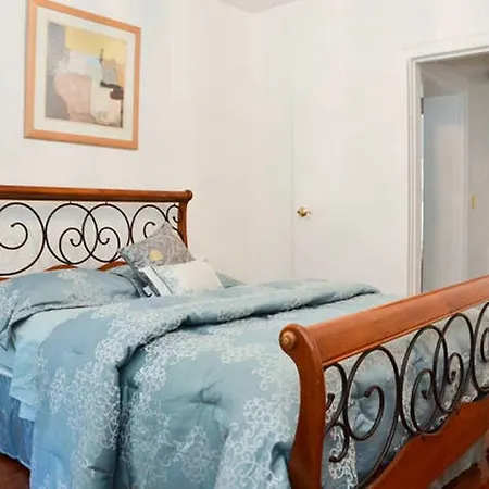 Stunning 7 Bedroom With 4 Bathrooms - Sleeps 25 Holiday home