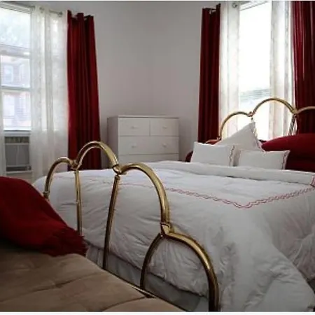 Stunning 7 Bedroom With 4 Bathrooms - Sleeps 25