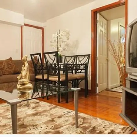 Stunning 7 Bedroom With 4 Bathrooms - Sleeps 25 *