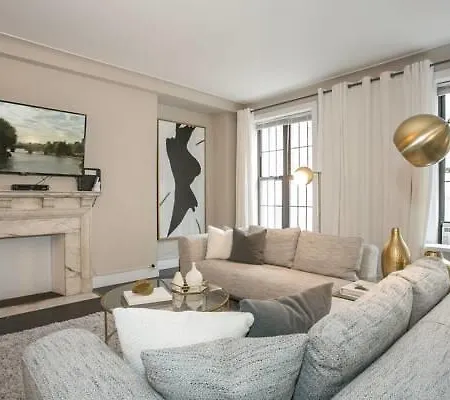 Luxury Three Bedroom - Midtown 8