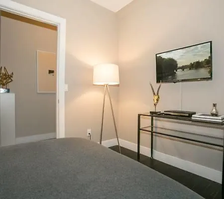 Apartment Luxury Three Bedroom - Midtown 8 *