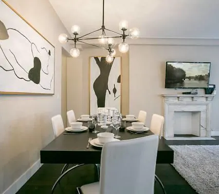 Luxury Three Bedroom - Midtown 8