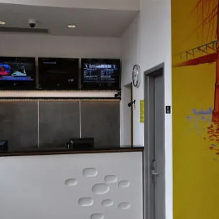 Hotel Super 8 By Wyndham Brooklyn / Park Slope 3*