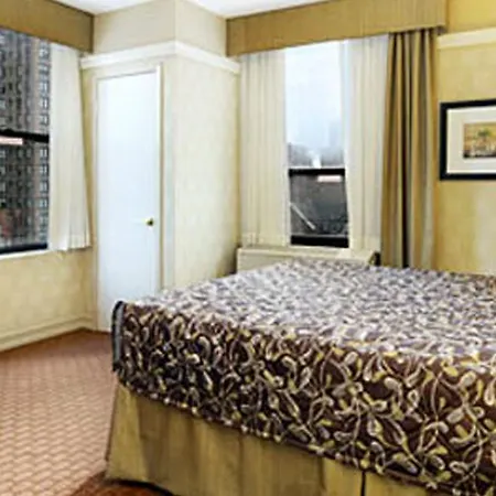 Hotel The @ 3*