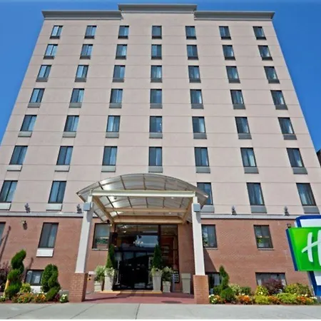 Express Brooklyn By Ihg Hotel 3*