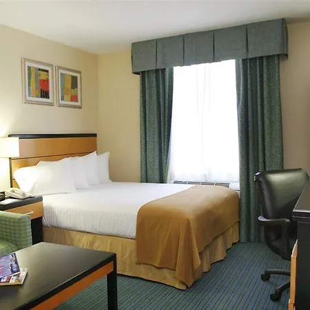 Hotel Express Kennedy Airport, An Ihg