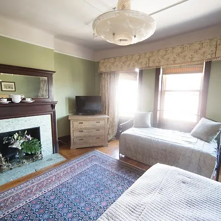 Candy Hill Harlem Bed & Breakfast 3*