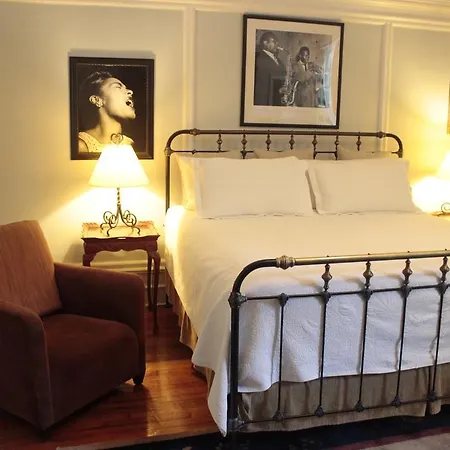 Candy Hill Harlem Bed & Breakfast New York