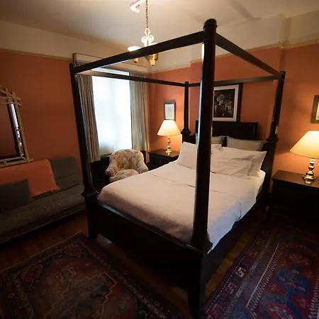 Bed & Breakfast Candy Hill Harlem
