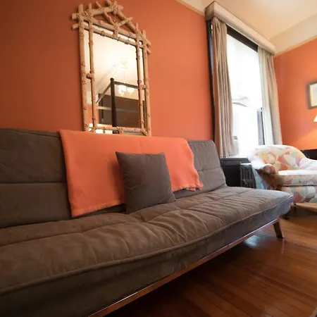 Candy Hill Harlem Bed & Breakfast
