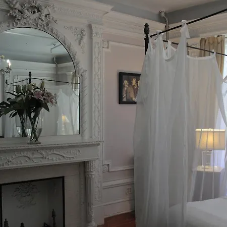 Candy Hill Harlem Bed & Breakfast 3*
