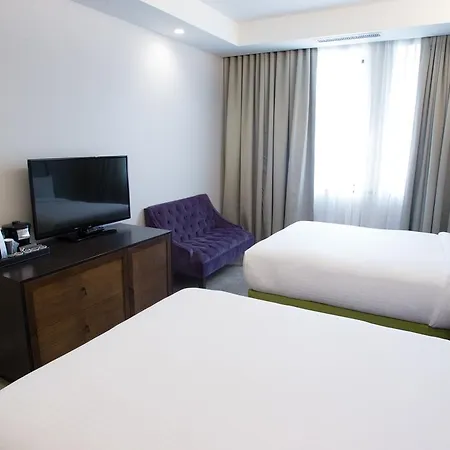 Hotel Leon Les