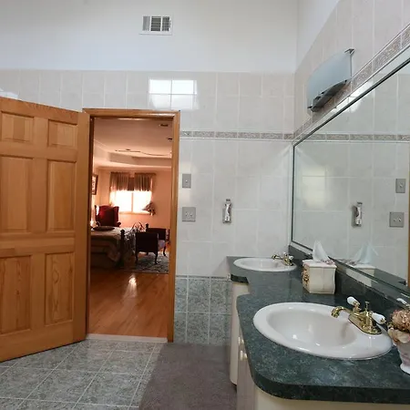 Private Vacation Staten Island Holiday home New York
