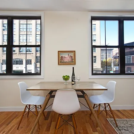Modern 2b/1.5 With Outdoor Space