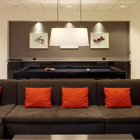 Global Luxury At 777 6th Avenue Apartment