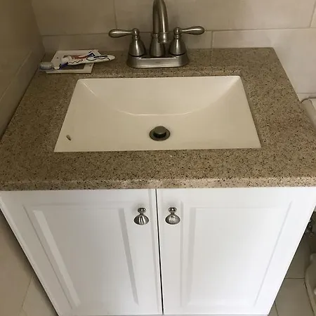 Holiday home 1 Bedroom Away From Home, Staten Island *
