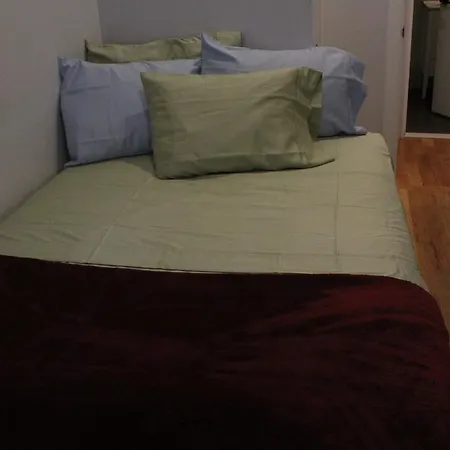 The Quincy Guest house *