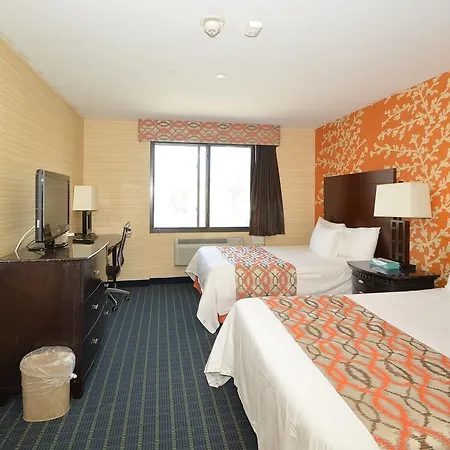 - Laguardia Airport 3*