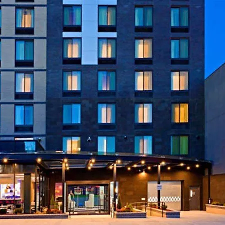 Hotel Fairfield & By Marriott Queens/queensboro Bridge
