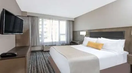 Wyndham Garden Laguardia South Hotel 3*