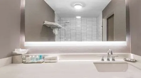 Wyndham Garden Laguardia South Hotel New York