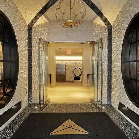 Hotel Lexington Plaza
