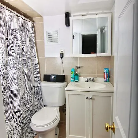 Studio By Yankee Stadium