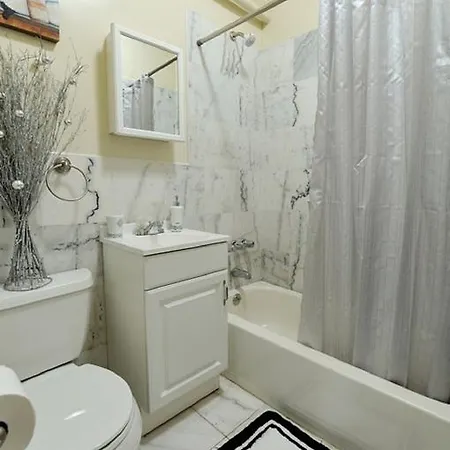 3 Bedroom In Midtown South
