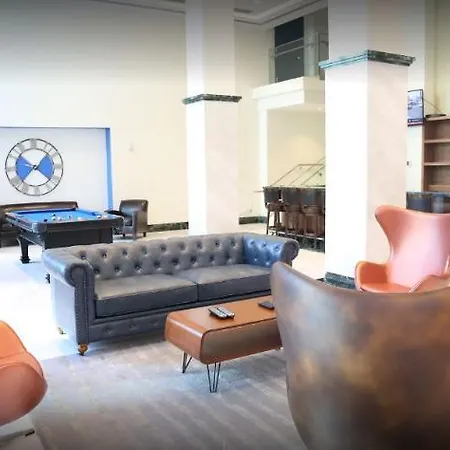 Hotel Comfort & - Kew Gardens Near La Guardia Airport New York
